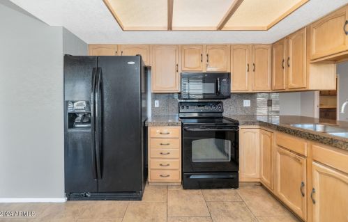 12238 45th Ave, Glendale, AZ 85304-2308