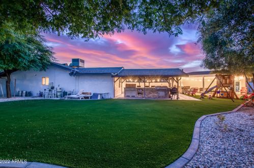15268 52nd Dr, Glendale AZ  85306-4309 exterior