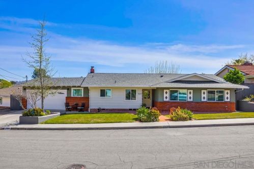9693 Wayfarer Dr, La Mesa, CA 91942-4042