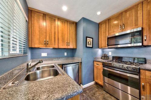 1394 Matheson Dr, South Lake Tahoe CA  96150-8014 exterior