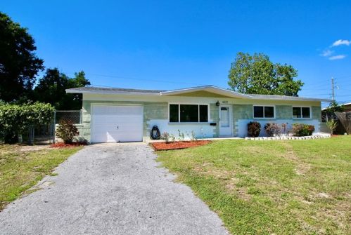 6221 42nd Ave, Saint Petersburg, FL 33709-5017