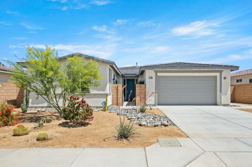 31260 Avenida Del Padre, Cathedral City CA  92234-3008 exterior