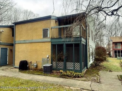 71 Northrup Dr, Bricktown, NJ 08724-2019