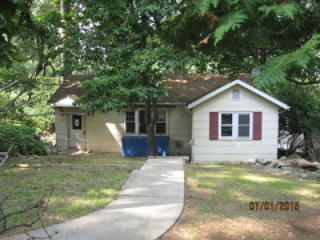 13 Woodland Rd, Hopatcong, NJ 07843-1918