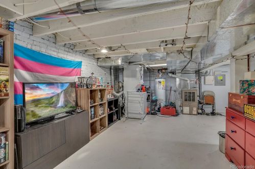 2902 Irving St, Denver CO 80211-3630 exterior