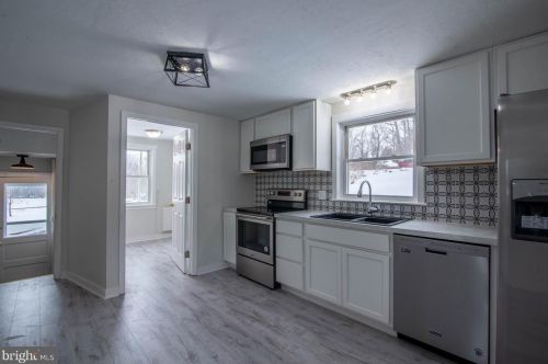 1580 Trolley Rd, Hanover PA  17331-6824 exterior