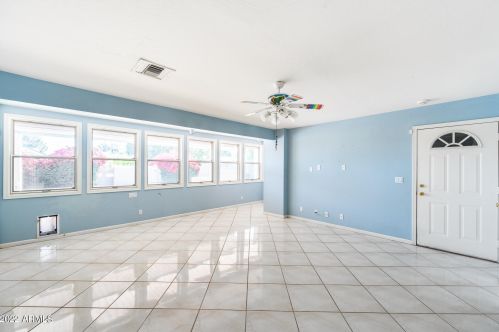 5501 Camelback Rd, Phoenix AZ 85033-1642 exterior