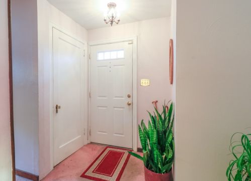 1653 Seaton St, Pittsburgh, PA 15226-2455