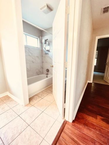 1005 Tanglewood Ln, Lewisville TX  75028-8234 exterior