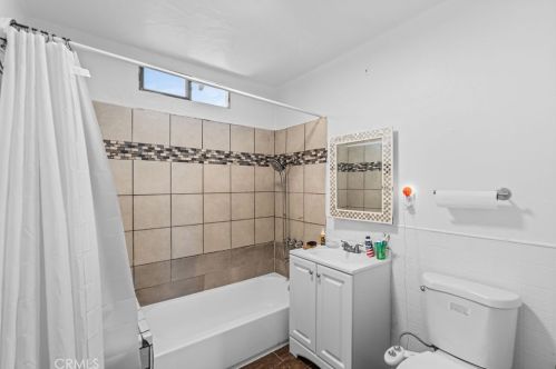 4213 Pepperwood Ave, Long Beach CA  90808-1072 exterior