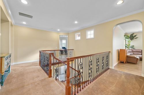 1050 Straightaway Ct, Oceanside CA  92057-1949 exterior