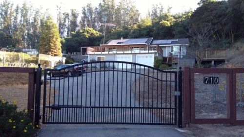 710 Snyder Ave, Aromas, CA 95004-9520