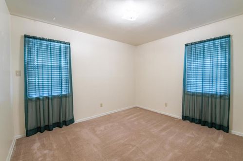 1903 Dennis St, Irving TX 75062-4362 exterior