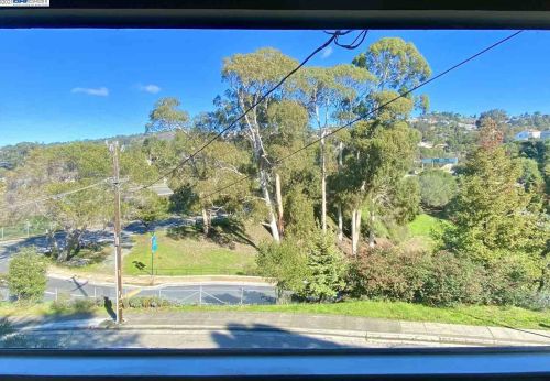 6171 Brookside Ave, Oakland CA 94618-1828 exterior