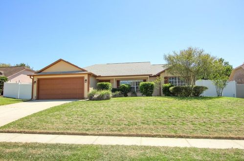 3233 Amblewood Ct, Deltona, FL 32725-3064