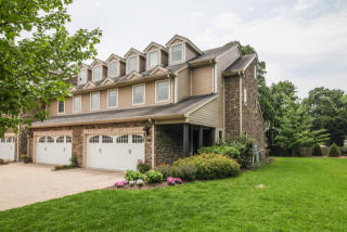 67 Eggers Ct, Summit NJ  07901-6701 exterior