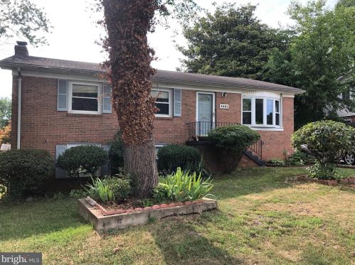 4461 Dale Blvd, Woodbridge, VA 22193-2535