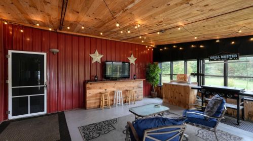 26718 Armstrong Rd, Laurelville OH  43135-9716 exterior