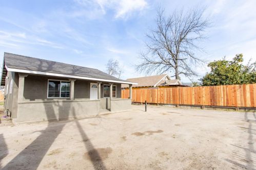 1619 Tenaya Dr, Modesto CA  95354-3820 exterior