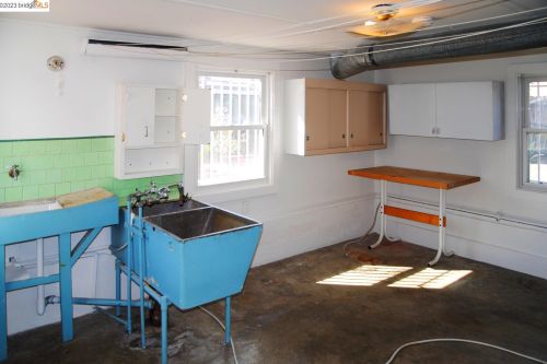 16497 Kent Ave, San Lorenzo CA  94580-1230 exterior