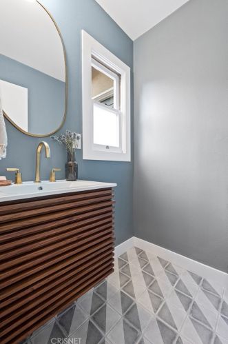 6554 Colbath Ave, Van Nuys CA  91401-1503 exterior