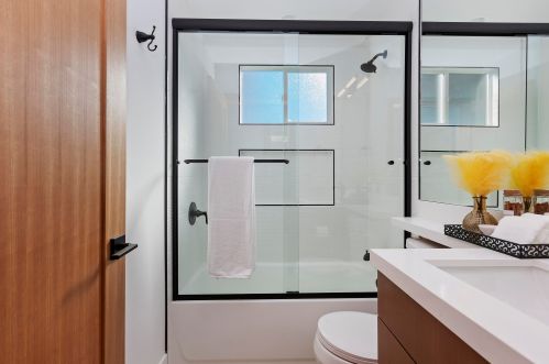 52152 Avenida Alvarado, La Quinta CA  92253-3229 exterior