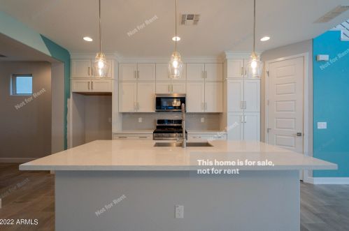 4554 Emerson St, Chandler, AZ 85248