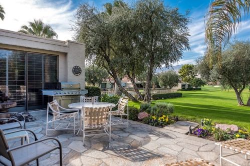 111 Mission Hills Dr, Rancho Mirage CA  92270-1477 exterior