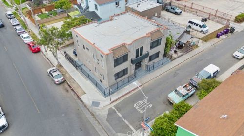 930 11th St, Long Beach CA  90813-3577 exterior