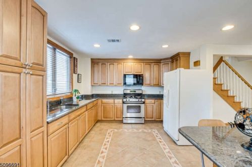 100 Broughton Ave, Bloomfield NJ 07003-4230 exterior