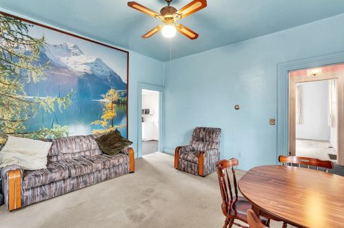 213 Penn St, Verona PA  15147-1024 exterior