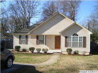310 Inglenook Dr, Bessemer, AL 35023-2527
