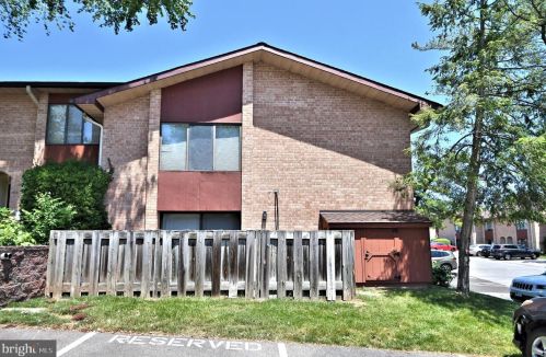 802 Stonybrook Dr, Norristown, PA 19403-2736