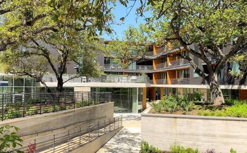 900 1st St, Austin TX 78704-1649 exterior