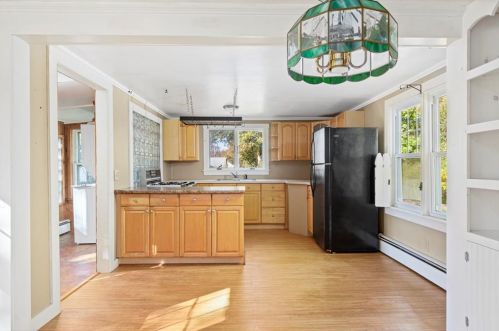 10 Wayne St, South Kingstown RI  02882-3814 exterior