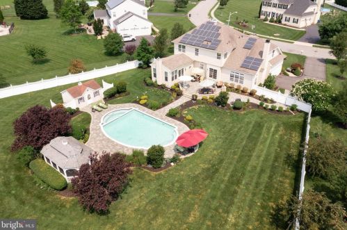 16 Livingston Ln, Lumberton Township NJ  08048-6210 exterior