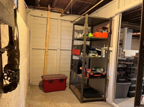 42 Elm St, Norwich CT  06351-2316 exterior