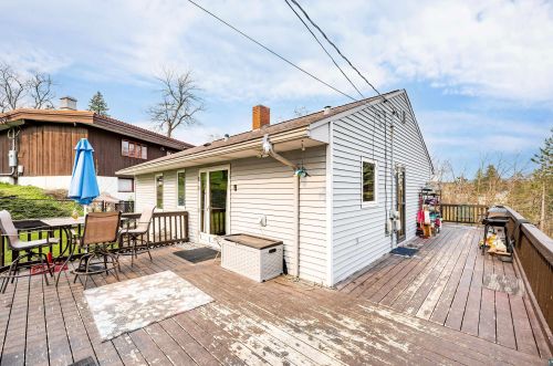 1317 Lincoln Park Dr, Duluth MN  55806-1130 exterior