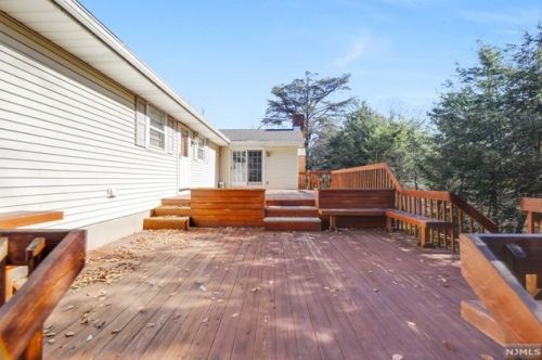 1 Prince Rd, Parsippany NJ  07054-4822 exterior