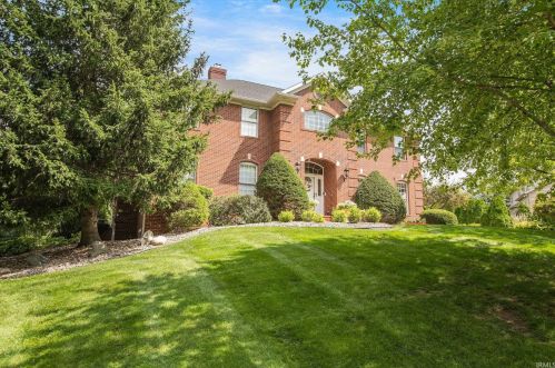 2612 Autumn Trails Dr, Mishawaka, IN 46544-6725