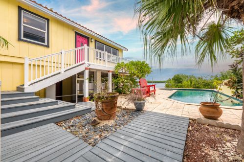 128 La Paloma Rd, Key Largo, FL 33037-4619