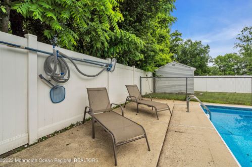 10 Trinity Pl, Jackson Twp NJ  08527-1822 exterior