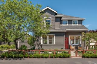 10 Jasmine St, Yountville, CA 94599-1438