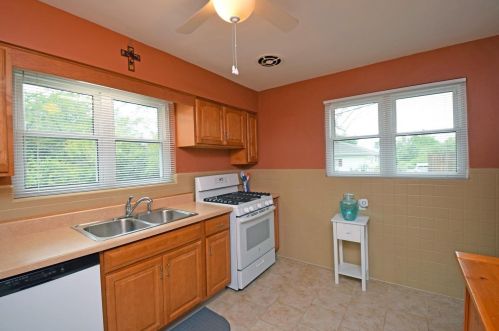 2415 Beechmont Ave, Cincinnati OH 45230-2030 exterior