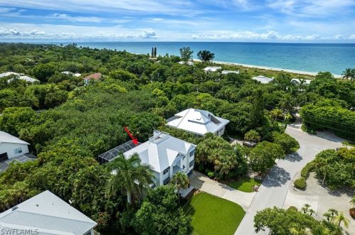 466 Sea Oats Dr, Sanibel FL  33957-5413 exterior