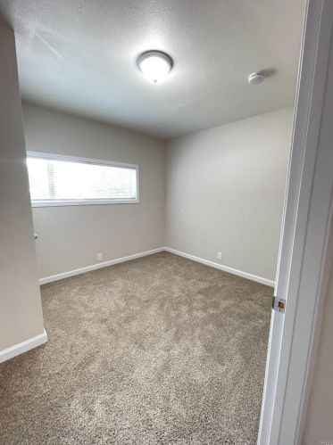 102 Thompson Ave, Ukiah CA  95482-6543 exterior