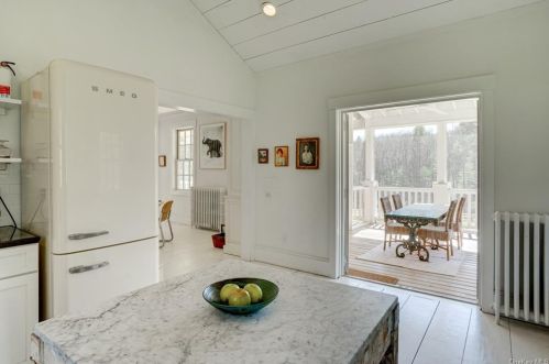 300 Tuthill Rd, Barryville NY  12719-3608 exterior