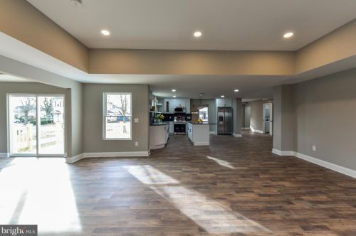 1103 Commerce St, West Deptford, NJ 08066-1250
