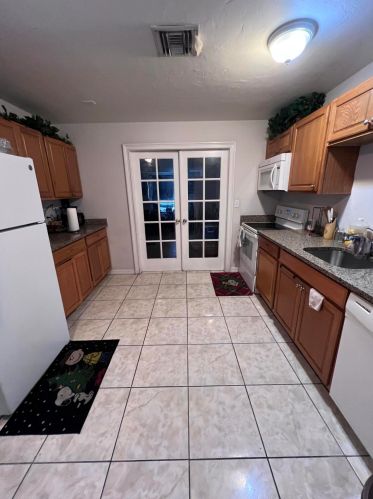 2112 Beech Rd, West Palm Beach, FL 33409-6132