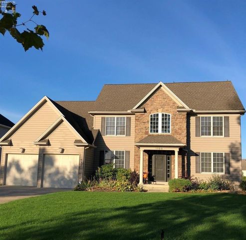 1100 Wyndham Ln, Sandusky, OH 44870-7264